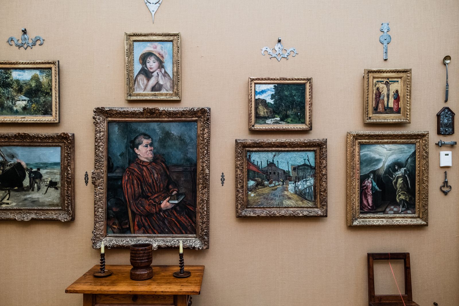 Living luminos amenajat de Atelier de Artă & Restaurare Adriana Dona